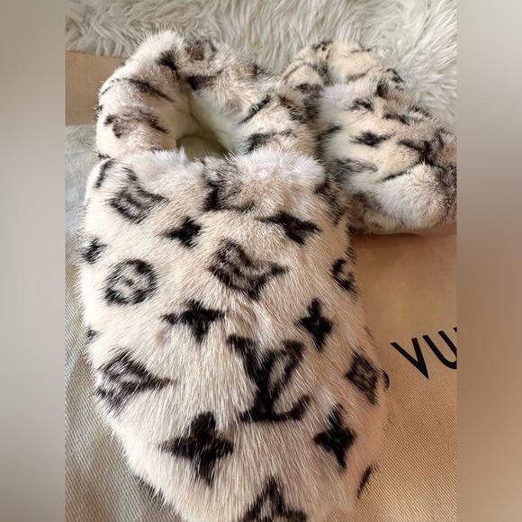 💎❤️ Authentic Louis Vuitton Dreamy Flat Loafers Mink LV Monogram - Picture 9 of 12